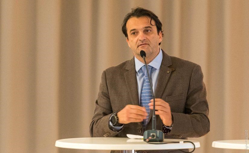 Ο Αναπληρωτής Καθηγητής Ορθοπαιδικής Χειρουργικής και Τραυματολογίας, Παν. Κουλουβάρης στον «Εθνικό Κήρυκα»